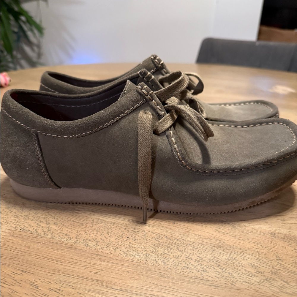 Clark’s Wallabees Men’s size 11 Lows